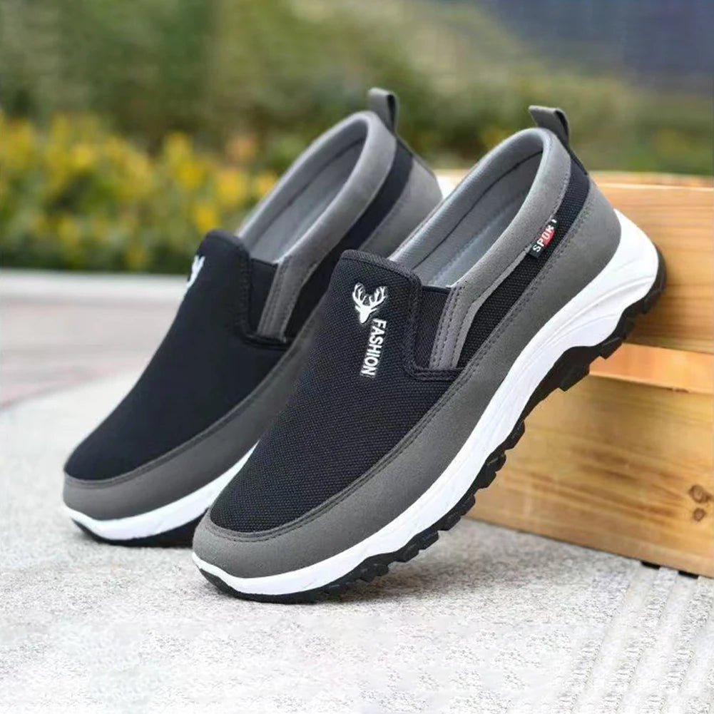 Loafers Men Sneakers Mesh Breathable Non-Slip Slip On Vulcanized Shoes Soft Sole Solid Color Comfortable Water Shoes Zapatos